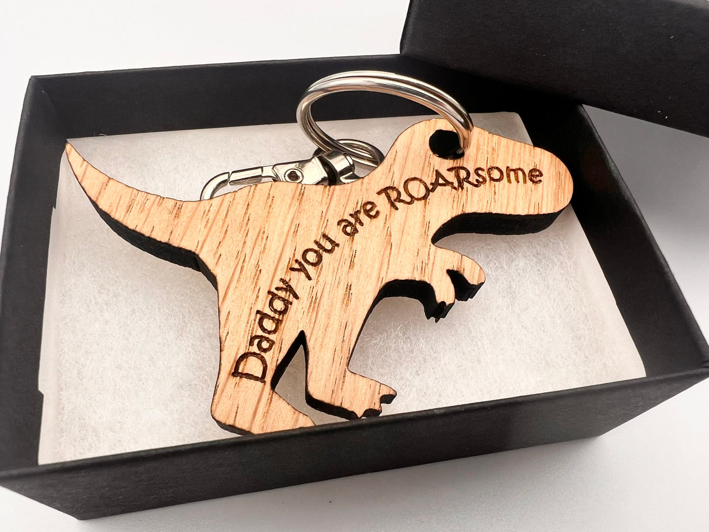 Daddy keyring - Daddy you are ROARsome - dinosaur keyring - Birthday Gift - Birthday present - Keychain - Christmas - Father’s Day