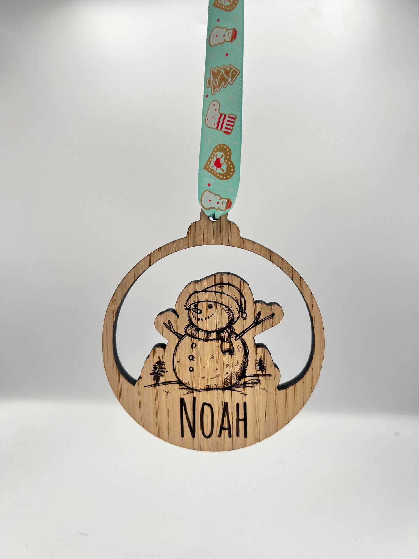 Christmas Personalised snowman Bauble Christmas Tree Decoration - Christmas Bauble - Christmas Present - Christmas decor - Gift idea
