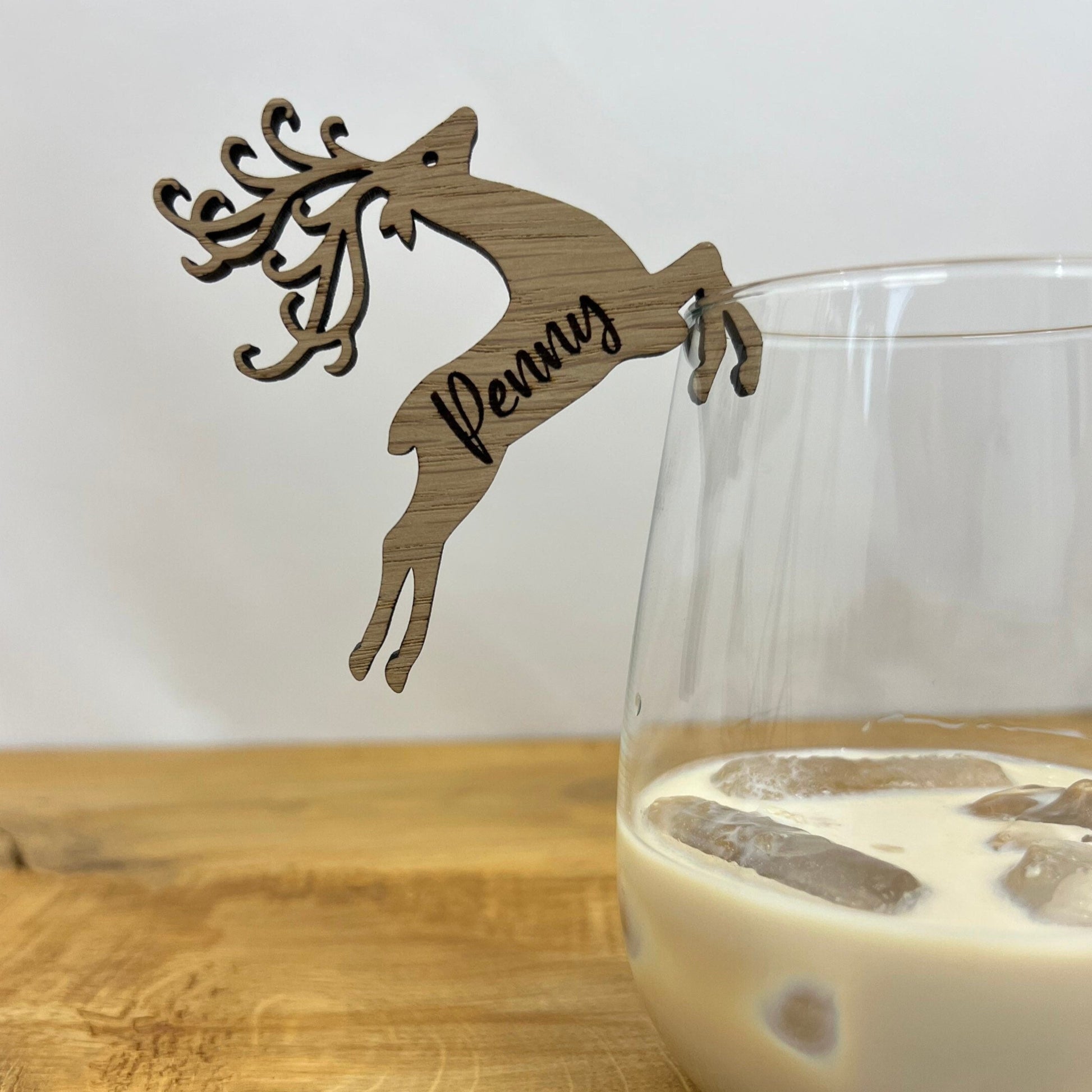 Hanging Reindeer Table Names for glasses